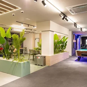 캡슐호텔 Futurotel Malagueta Beach, 말라가